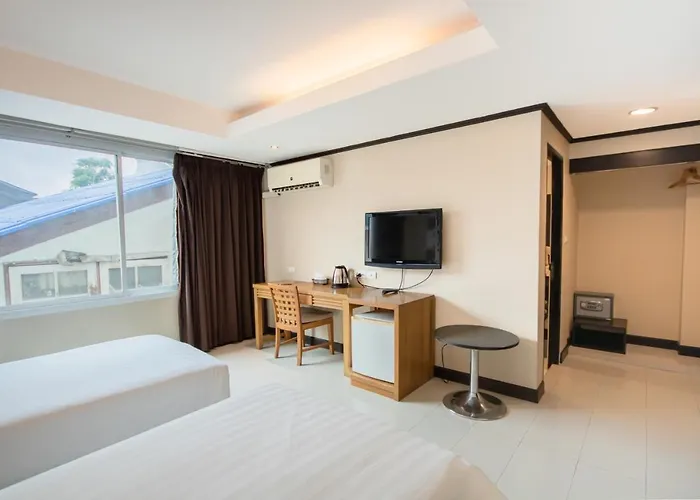 Hotel Avana And Convention Centre Sha Extra Bangkok